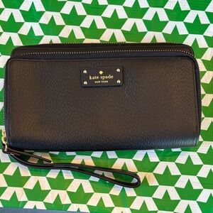 NWT Kate Spade Black Leather Wristlet